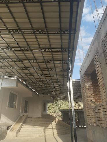 купольные беседки: Кованый навес с кровлей из профнастила - Каркас: металлические стойки — 4