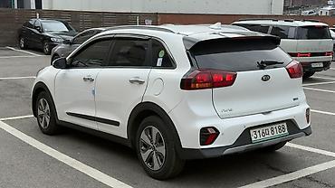 Kia: Kia Niro: 2019 г., Гибрид, Кроссовер — 4