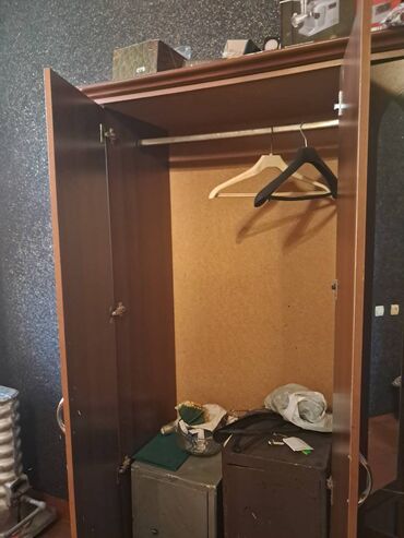 Ev üçün digər mebel: Şifonyer