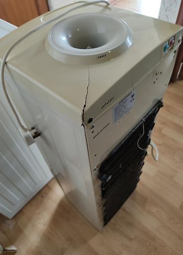 şu: Dispenser Nikai, Döşəməüstü, Su isitmə ilə, İşlənmiş — 6