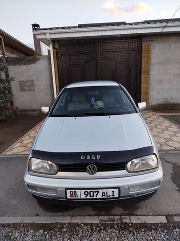 volkswagen 2001: Volkswagen Golf: 1998 г., 1.8 л, Механика, Бензин, Хэтчбэк