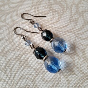 Minđuše: Dva para bilo kojih minđuša Češko staklo, poludragi kamen Potpuno — 19