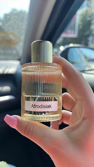 50 ML ətirlərim 🤭 Sifarişi şəxsən özüm çatdırıram💋 Məhsul: Qadın lalafo.az -da 50 ML ətirlərim 🤭 Sifarişi şəxsən özüm çatdırıram💋 Məhsul: Qadın