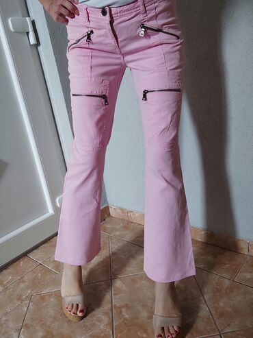 Pantalone: Guess puder roze,nove,s,7/8 — 2