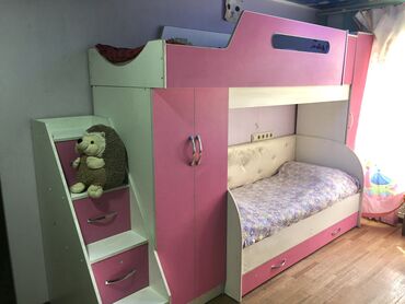 двухспальной кровать: Детский гарнитур, цвет - Розовый, Б/у