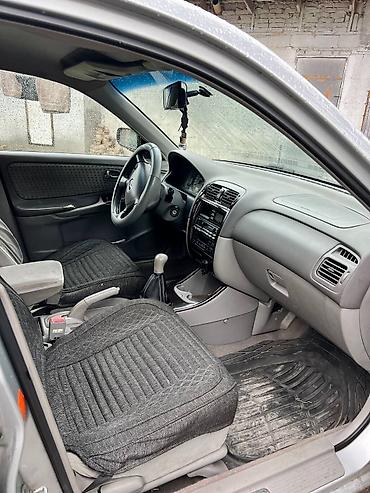Mazda: Mazda Capella: 2000 г., 1.8 л, Механика, Бензин, Хэтчбэк — 11