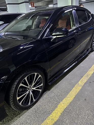 Транспорт: Toyota Camry: 2018 г., 2.5 л, Автомат, Бензин, Седан — 5