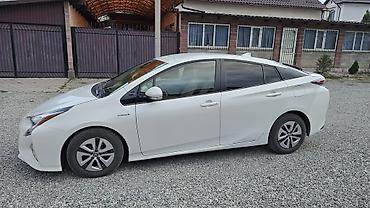 8: Toyota Prius: 2017 г., 1.8 л, Автомат, Гибрид, Лифтбек — 3