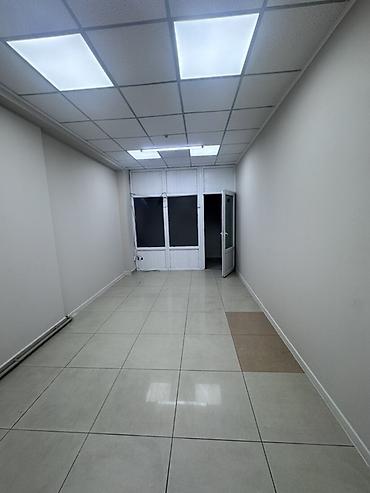 Коммерциялык мүлк: Сдается Офисное помещение №305 23 кВ м цена 690 доллар . Адрес: ул — 3