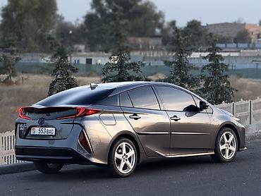 gx 570: Toyota Prius: 2019 г., 1.8 л, Автомат, Гибрид, Хэтчбэк — 9