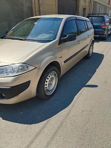 Renault: Renault Mégane (hekbek) – qızılı rəng Texniki və dizayn: - Kuzov: 5 — 7