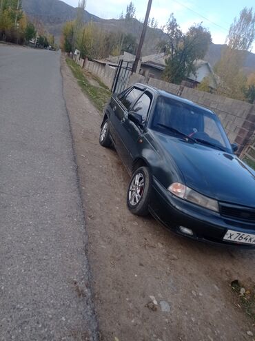 тайота виш машина: Daewoo Nexia: 2002 г., 1.5 л, Механика, Бензин, Седан