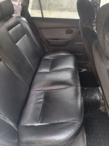 Daewoo: Daewoo Nexia: 1.5 l | 2010 il Sedan — 11