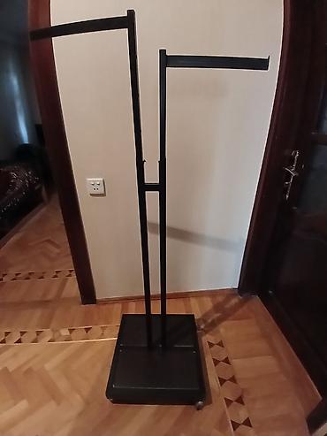 Mağaza asılqanları: Metal geyim asqısı – mobil ikiqat stand - Material: möhkəm metal — 2