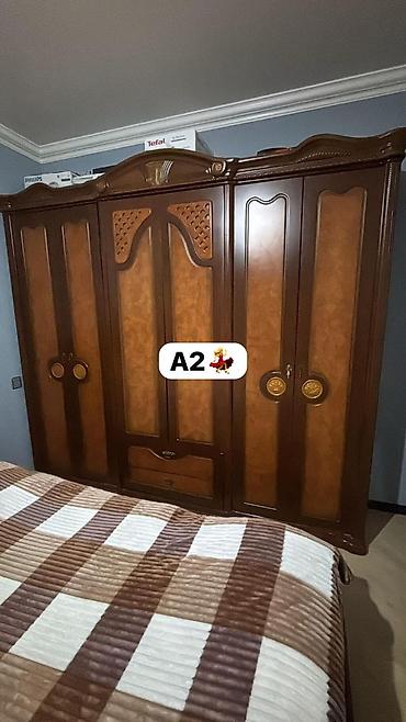 siyirmeli dolablar: Klassik üslubda iri ölçülü qarderob - Material: ağac əsaslı (masiv — 1