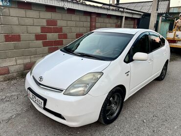 тойото приус: Белый хэтчбек Toyota Prius, 2007 год старый завоз не ржавый !