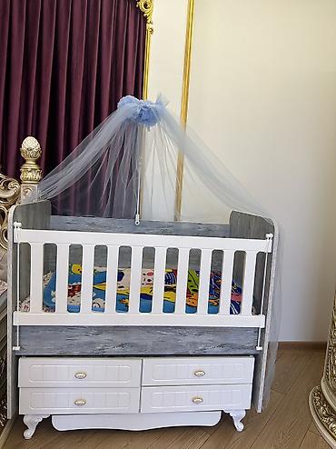 Beşiklər: Oğlan üçün, Yeni, Dördbucaq, Beşik, Dəst ilə, Matras ilə, Yellənmə mexanizmi ilə — 1