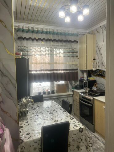 квартира район церкви: 2 комнаты, 48 м², 2 этаж, Евроремонт