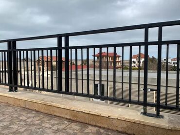 Pilləkən məhəccərləri: Dəmir barmaqlıq (reşotka)
məhəccər.40 azn — 9