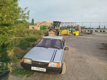 какие машины подходят для яндекс такси эконом бишкек: Пятидверный хэтчбек ВАЗ-2109 серебристого цвета, предназначенный для