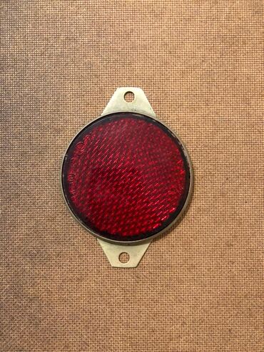 Digər əntiq əşyalar: Antik sovet .metre 20 m . Banka tutan 10 m .stoplar 10 manat — 6