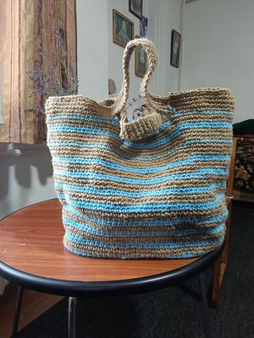 сумка жен: Вязанаясумка ручной вязки из джута. ширина 35/50см высота 35 см. Цена