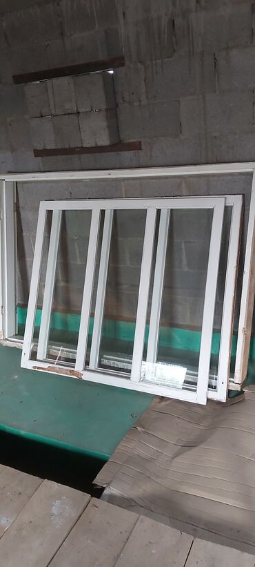 продам стекло: Деревянное окно, цвет - Белый, Б/у, Самовывоз