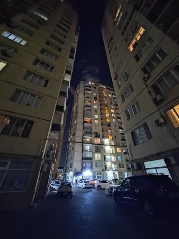 mida ev satılır: 8-ci mikrorayon, 3 otaqlı, Yeni tikili, m. Azadlıq Prospekti, 95 kv. m