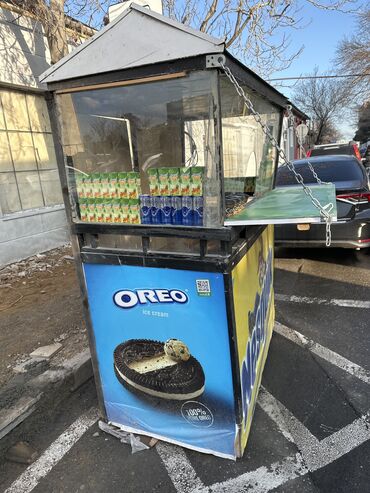 kiosk icareye verilir: Koşk satilir 450 azn . qapisi uşşesi ve s. herbirşeyi mövcuddur