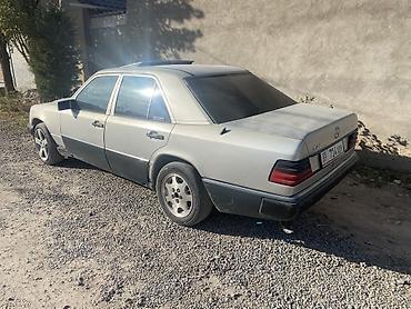 300 000: Mercedes-Benz W124: 1990 г., 2 л, Механика, Газ, Седан — 4