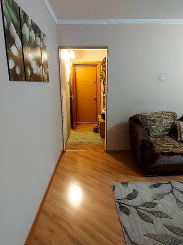 сколько стоит трехкомнатная квартира в бишкеке: 3 комнаты, 61 м², 104 серия, 3 этаж, Косметический ремонт