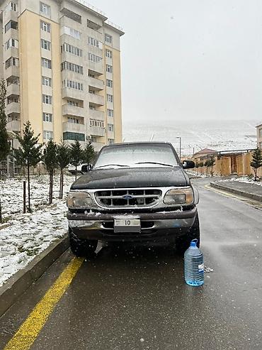 Ford: Ford Explorer: 4 l | 1997 il 107000 km Ofrouder/SUV — 4