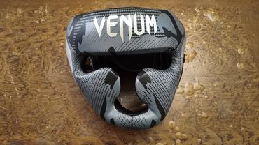 qadınlar üçün dəri əlcəklər: Venum və UFC döyüş avadanlığı dəsti - Venum baş qoruyucu: tam üzə