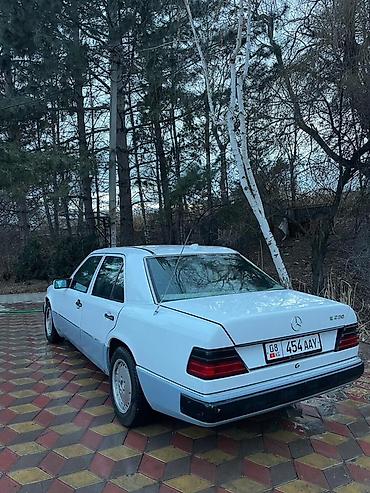 Продажа авто: Mercedes-Benz W124: 1991 г., 2 л, Механика, Бензин, Седан — 3