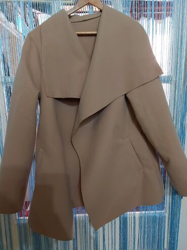 kaputi i jakne za punije dame: M (EU 38), Bez postave