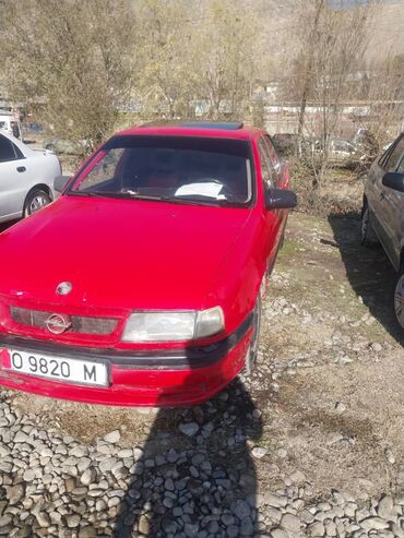 Opel: Opel Vectra: 1993 г., 1.6 л, Механика, Бензин, Седан