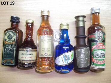 Ostali predmeti za umetnost i kolekcionarstvo: Mini Bottle unučići fraklići čokanji Kao sa slika . Zainteresovanima — 9