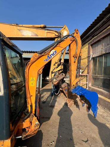 Экскаваторы: Экскаватор, 2003 г., Гусеничный — 5