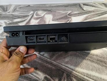 Sony PlayStation: PlayStation 4 Slim прошитая🫵❗ цена: 20к торг эсть Комплектация: - — 3