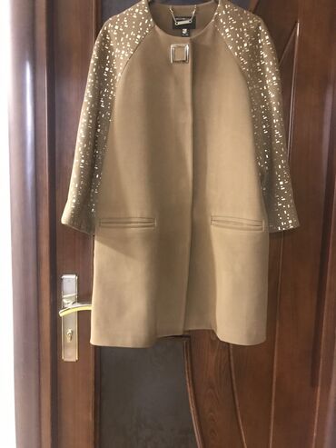 zhenskie kozhanye palto: Пальто XL (EU 42), цвет - Бежевый