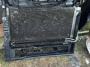 prodaja auto: HLADNJAK E90,91 ZA BMW SERIJA 3 | Na stanju novi i polovni delovi za — 2