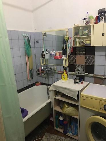 Кыймылсыз мүлк: 3 бөлмө, 82 м², Сталинка, 2 кабат, Эски ремонт — 10