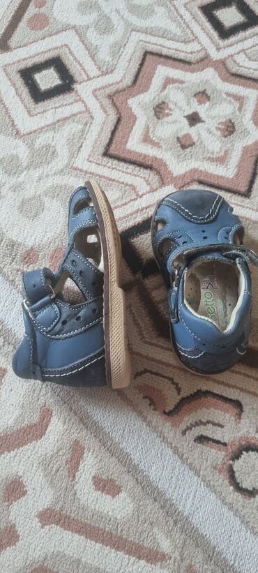 ортопедическая обувь для детей цена: Детские ортопедические сандали 
в хорошем состоянии 
13см