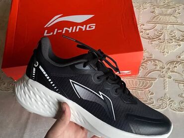 мужская обувь лининг: Новые оригинальные кроссовки от LI-NING