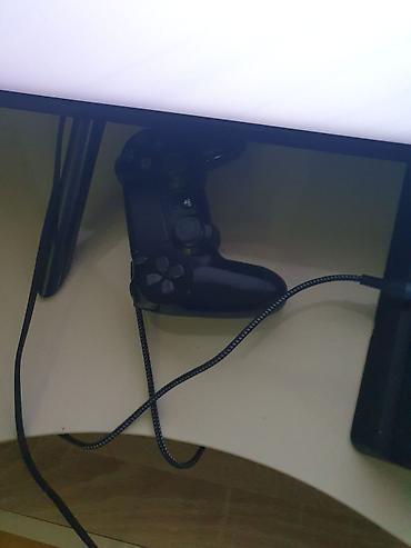PlayStation 4 Slim komplekti - Konsol: PS4 Slim (qara), HDMI çıxışı
