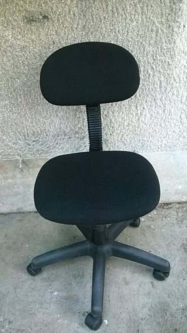 sto i stolice za kuhinju: Color - Black, Used