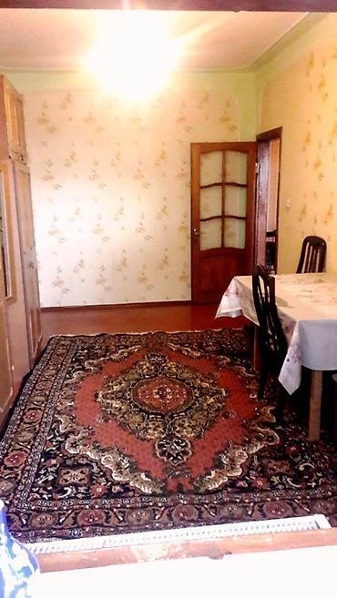 Mənzillər: Mərkəzi Hərbi Hospitalın yanında, "8 Noyabr" metrosunun çıxışındakı 9 — 2