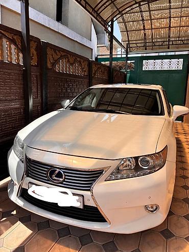 воз: Lexus ES: 2014 г., Автомат, Гибрид — 1