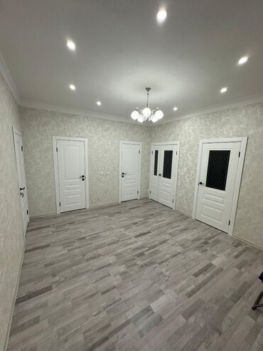 квартиру 2х комнатную: 2 комнаты, 81 м², Элитка, 13 этаж, Евроремонт