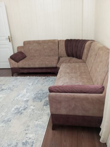 Quruducular: Künc divan, Parça